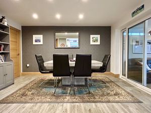 Dining Area- click for photo gallery